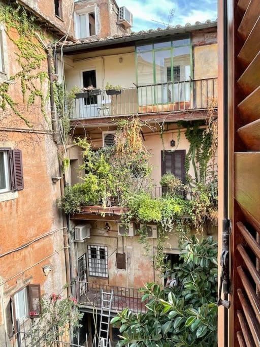 Lovely Apartment In Via Della Scala, Trastevere Roma Exterior foto